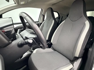 Toyota Aygo 1.0 VVT-i x-joy Automaat | ClimaTronic | Camera | Carplay&Android / 12