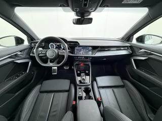 Audi A3 Sportback 45 TFSI e S edition Competition 272pk PHEV| 8.000KM!  | INCL. BTW | 143km RANGE WLTP!! | ADD. CRUISE | PANORAMADAK | FABRIEKSGARANTIE t/m 04-2027| MEGA COMPLETE AUTO| S-LINE BINNEN + BUITEN| LEDER| / 25