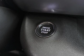 Jeep Avenger 1.2 e-Hybrid Summit Keyless JBL Elektrische Achterklep Achteruitrijcamera / 35