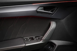 CUPRA Formentor 1.5 TSI e-Hybrid Business | NIEUW | ECLIPSE PACK | MATRIX LED | STUURVERWARMING | DAB | APPLE | CAMERA | 19" / 31