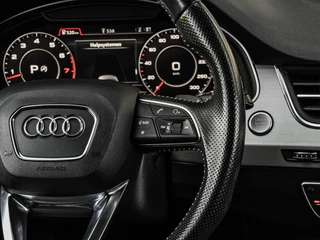 Audi Q7 3.0 TFSI quattro S-Line Panoramadak B&O Advanced Nachtzicht Luchtvering Leder ACC HUD Virtual Cockpit Soft-Close Achterasbesturing Trekhaak 21" / 21