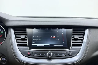 Opel Grandland X 1.6 Turbo Hybrid Elegance Automaat | Lederen bekleding | Stoelverwarming en ventilatie | Electrische achterklep | Keyless | Navigatie | DAB radio / 32