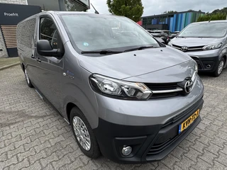 Toyota PROACE Electric Verso LONG DYNAMIC 75KWH GRUAU ROLSTOELAUTO VERLAAGD-INBOUW-OPRIJPLAAT 2x SCHUIFDEUR AIRCO CRUISE BLUETOOTH / 7