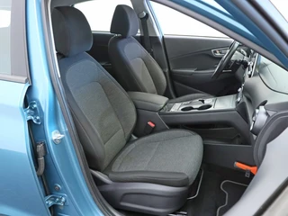 Hyundai Kona EV Comfort Smart 64 kWh | Warmtepomp | 3 fase laden / 17