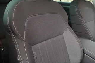 Skoda Superb Combi 1.4 TSI 218pk iV Business Edition Trekhaak Memory Stoelverwarming Virtual Cockpit Navigatie / 43