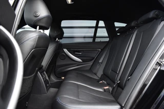 BMW 3 Serie Touring 320i M Sport Shadow  | Virtual Cockpit | Achteruitrijcamera | Groot Navi | HiFi | / 23