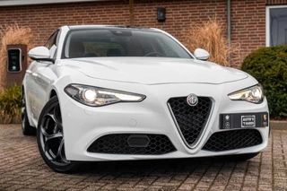 Alfa Romeo Giulia 2.0T Super 200 PK Aut Pano Keyless Half/Leder Xenon 19'' / 33