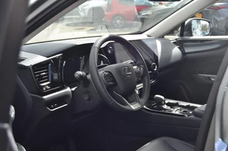 Lexus NX 450h+ AWD Business Line NIEUW DIRECT LEVERBAAR TREKHAAK 1500KG TREKGEWICHT MEMORY-SEAT STOELVENTI / 13