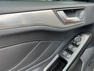 Ford Focus 1.0 EcoBoost Titanium Business  | Keyless | Cruise | Trekhaak | Camera | Stoel/Stuurverw. | B&O | / 11