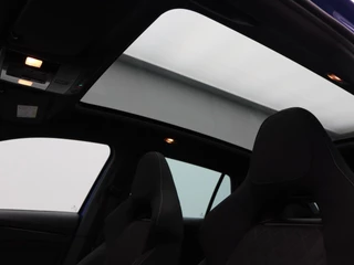 Škoda Scala 1.0 TSi 110 Pk Sport Business | Parkeersensoren | Adaptive Cruise | Panorama dak | Climatronic | Navigatie | Carplay | 16 Inch | 97.324 Km !! / 19