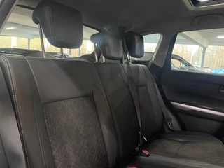 Suzuki Vitara 1.4 Boosterjet Style Smart Hybrid/ Nederlandse auto/ Afneembare trekhaak/ Pano/ Parkeersensoren/ Achteruitrijcamera / 39