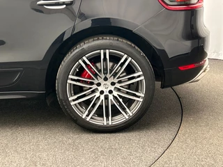 Porsche Macan 3.6 Turbo 400 pk | Bose | Glascoating | Memorie | Camera |Trekhaak | Stoelverwarming | 21 " | / 46