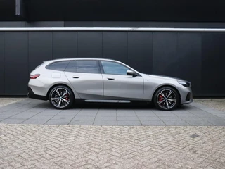 BMW 5-serie Touring 550e xDrive M-SPORT PRO | LEDER | PANO-DAK | HEAD-UP | LEDER | BOWERS & WILKINS | TRAVEL-PAKKET | SURROUND PAKKET | INNOVATIE-PAKKET | ( NWPRIJS 105.000,- ) | SOH 97.4% | / 5