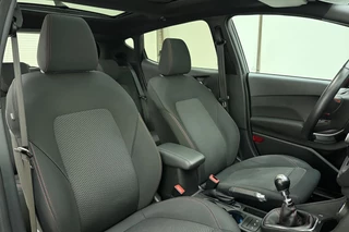 Ford Fiesta 1.0 EcoBoost ST-Line | Panoramisch Schuifdak | Climate control | Navigatie | Lichtmetalen velgen| Parkeersensoren | Keyless start | Extra getint glas / 11