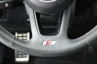 Audi Q2 35 TFSI 150pk S Edition Panoramadak Keyless Virtual Cockpit LED Koplampen S-Line / 22