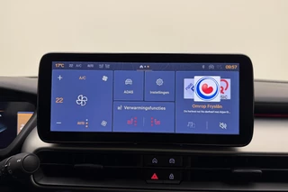 Jeep Avenger 1.2 e-Hybrid 110pk Automaat Summit | Navigatie | Trekhaak | Panoramadak | Adapt. Cruise control | JBL Audio | Elektrische achterklep | Stoelverwarming  | Climate Control / 28
