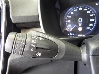 Volvo XC40 T5 Twin Engine 262pk Geartronic Inscription / 21