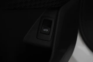 BMW iX1 eDrive20 67 kWh  M-sport, Stoelen, Virtual, Climate, / 28