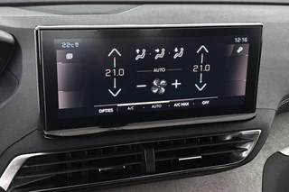 Peugeot 3008 1.2 PureTech GT Black Pack Trekhaak Keyless Stoelverwarming / 24