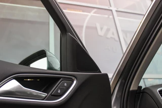 Audi Q3 2.0 TFSI quattro Pro Line | S-tronic Automaat | Panoramadak | 211 pk | Stoelverwarming | Climate control | Navi | Xenon | Bluetooth | 18 inch | PDC | Quattro / 32