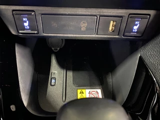 Toyota Yaris 1.5 Hybrid Executive/ NL auto/ Eerste eigenaar/ Automaat/ Stoelverwarming/ Navi/ Apple carplay/ Pano / 25