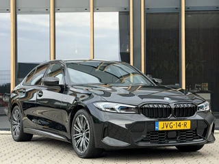Bmw 3-serie 330i xDrive M-sport | 360 Camera | Keyless | Sfeerverlichting | / 20