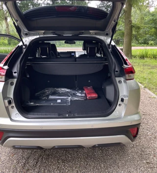 Mitsubishi Eclipse Cross 2.4 PHEV Intense / 16