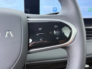 Omoda 5 EV Premium 61 kWh  - Schuif/kantel dak - Adaptieve cruisecontrol - Sfeerverlichting - Apple Carplay - Android Auto 7 Jaar of 150.000km Fabrieksgarantie / 28