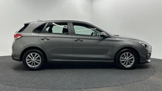 Hyundai i30 1.0 T-GDI Comfort CLIMATE CAMERA CARPLAY LM / 10
