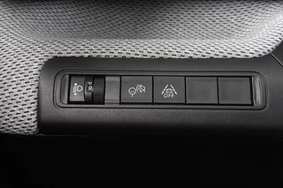 Citroen Ë-C3 Plus 113pk 44 kWh SOH 100% Airco Apple CarPlay / 23