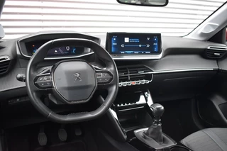Peugeot 208 1.2 PURETECH ALLURE NAVI + APP CONNECT / ECC / PDC / LED PAKKET / 15