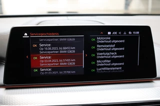 BMW 5 Series Touring 520i High Executive M Sport Pakket Automaat  / Live Cockpit Professional / Driving Assistant / Head-Up Display / Comfortstoelen / Achteruitrijcamera /  19 Inch / Exklusivleder 'Nappa' / DAB / Stoelverwarming / Hifi / Extra Getint Glas / Ambiance Verlichting / 25