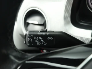 Volkswagen up! 1.0 BMT high-up! Panoramadak | Stoelverwarming | Climate control / 25
