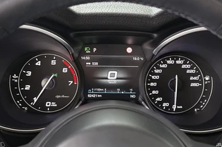Alfa Romeo Stelvio 2.0 T AWD Veloce Ti 280PK Pano Leder Stuur-Stoelverwarming Keyless Memory / 12