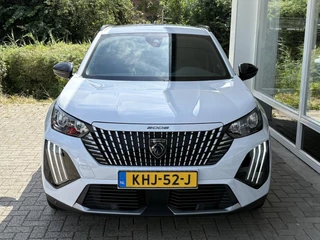 Peugeot 2008 1.2T 100pk Allure | DEMO | Facelift model | Parkeersensoren voor + achter | Apple Carplay/Android Auto | Climate Control | Lichtmetalen velgen / 6