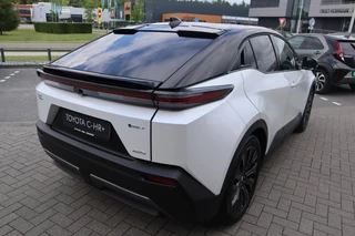 Toyota C-HR+ EXECUTIVE AWD 77KWH NIEUW&DIRECT LEVERBAAR! PANODAK BLIND-SPOT P-SENSOREN 360°CAMERA STOEL/STUURVERW. WARMTEPOMP EL-ACHTERKLEP / 11