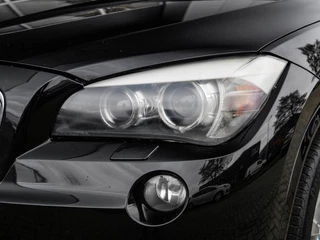 BMW X1 SDrive18i M-sport | Panoramadak | Leder | Xenon | Navi | Harman&Kardon | Stoelverwarming | Climate control / 19