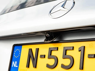 Mercedes-Benz GLC-klasse 250 4MATIC Premium Plus AMG | Panoramadak | Trekhaak | Memory | Camera | Distronic Pro | 20" | Dealeronderhouden / 49
