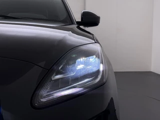 Jaguar E-PACE 2.0 P200 AWD R-Dynamic / 16