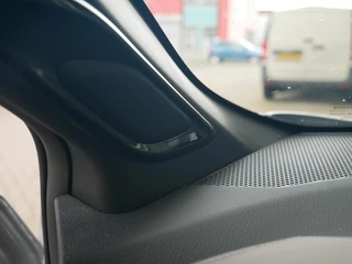 Toyota C-HR 1.8 Hybrid Executive JBL Audio| Leder| ACC| Dealer onderhouden / 7