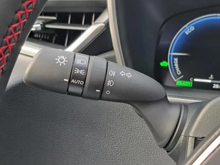 Toyota Corolla HYBRID 180 GR-SPORT PANORAMADAK HEAD-UP JBL-AUDIO 18"LM-VELGEN PARK-SENSOREN LED-PAKKET / 18