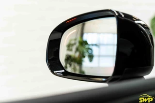 Volvo XC60 2.0 T8 Twin Engine AWD R-Design | Pano | Trekhaak zwenkbaar | Navi | Cam / 9