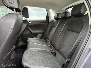 Volkswagen Polo 1.0 TSI / Luxe / Navi / Camera / Carplay / 9
