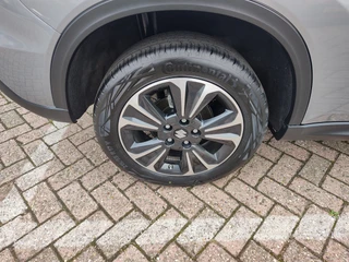 Suzuki Vitara 1.5 HYBRID STYLE AUTOMAAT  Adaptive Cruise | Dodehoeksensoren | Keyless / 37