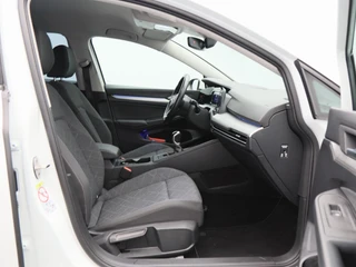 Volkswagen Golf 1.0 TSi 115 Pk Life | Adaptive cruise | Climatronic | Navigatie | CarPlay | 16 Inch | 83.232 Km !! / 36