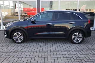 Kia e-Niro DynamicPlusLine 64 kWh|Schuif-kanteldak|Stoelverwarming|Camera|Clima|Cruise|Telefoon / 2