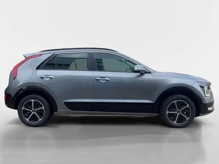 Kia Niro 1.6 GDi Hybrid DynamicLine | Adaptive cruise control | Keyless entry | Navigatie | Climate control / 7