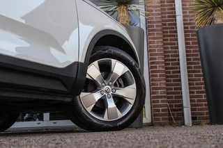 Volvo XC40 1.5 T3 Momentum Pro | 1e eigenaar | NL auto | Inc btw | Cruise control | Climate control | LED | Navigatie | Bluetooth | 18 inch | Trekhaak | Half leer | 163 pk / 47