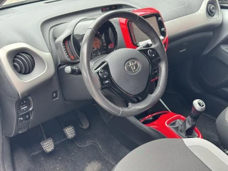 Toyota Aygo X-PLAY 5-DEURS CAMERA AIRCO LED-DAGRIJVERL. LM-VELGEN LAGE-KM-STAND / 8