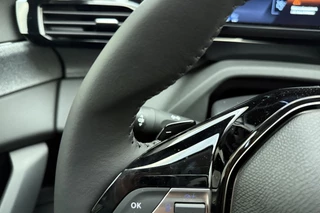 Peugeot 308 1.2 Hybrid 145 e-DCS6 Allure AGR l Stoelverwarming l 360 Camera l PDC l Wireless Apple Carplay & Android Auto l Navigatie l Draadloze Telefoonlader l Lichtmetalen Velgen l LED l Adaptive Cruise Control / 25